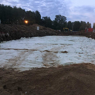 Геотекстиль 600 гр/м2 шир. 4м (50 м.п)