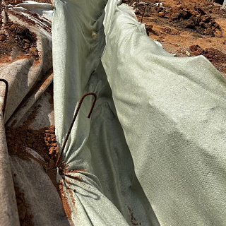 Геотекстиль 150 гр/м2 шир. 2м (50 м.п)